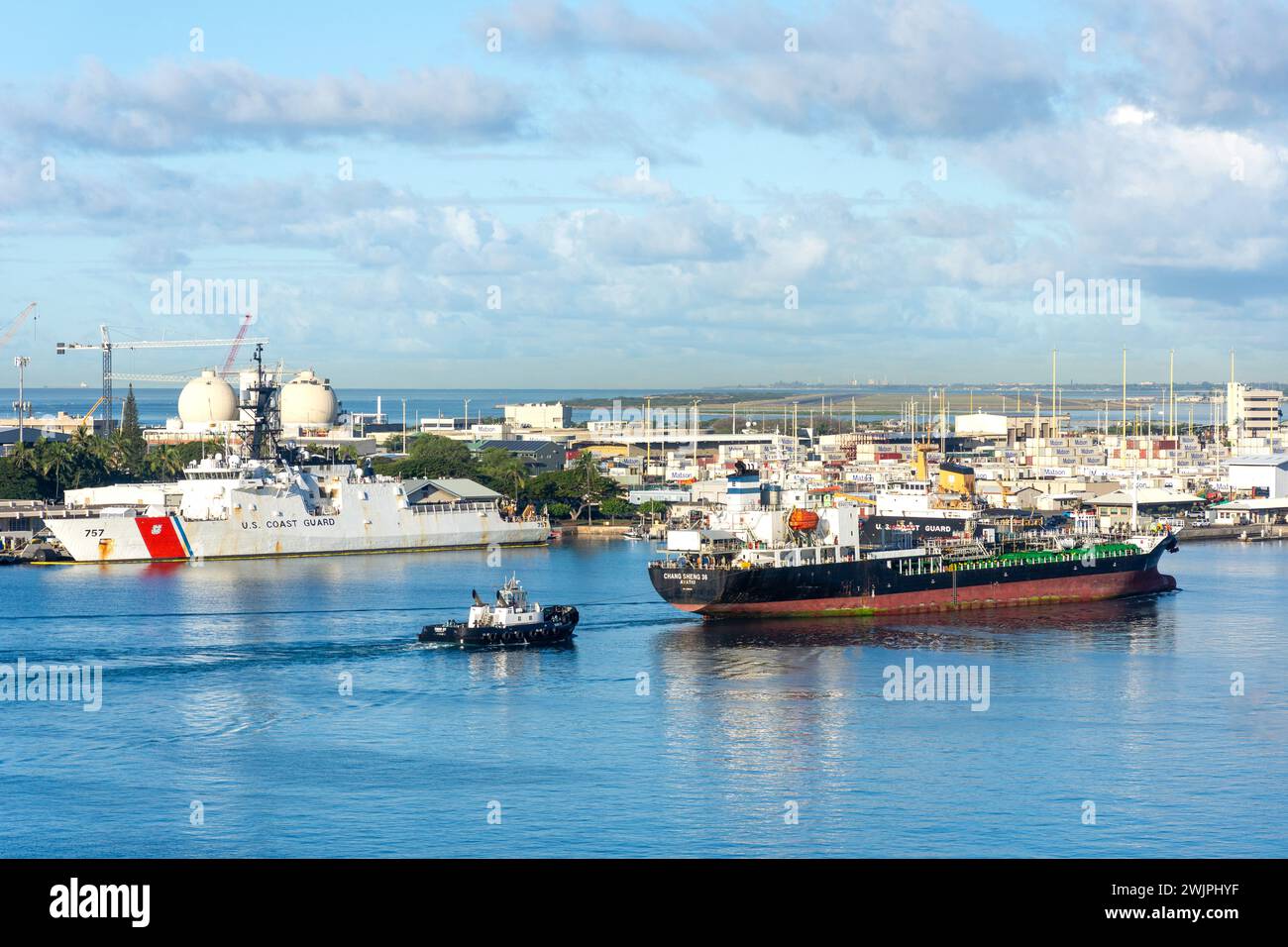 Chang Sheng nave cargo generale che entra nel porto di Honolulu, Honolulu, Oahu, Hawaii, Stati Uniti d'America Foto Stock
