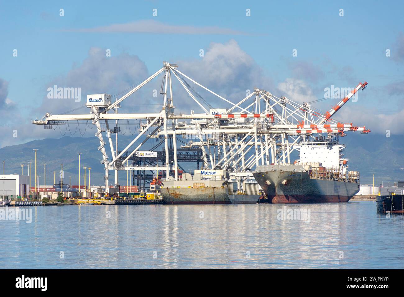 Porto container a Honolulu Harbour, Honolulu, Oahu, Hawaii, Stati Uniti d'America Foto Stock