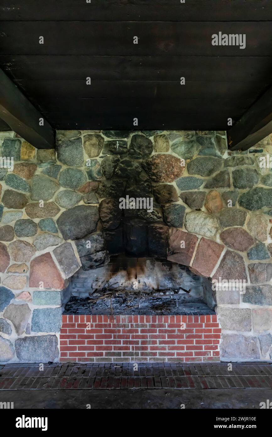 Carl Fritz Henning Shelter costruito dalla CCC durante la grande depressione nel Ledges State Park vicino a Boone, Iowa, Stati Uniti Foto Stock