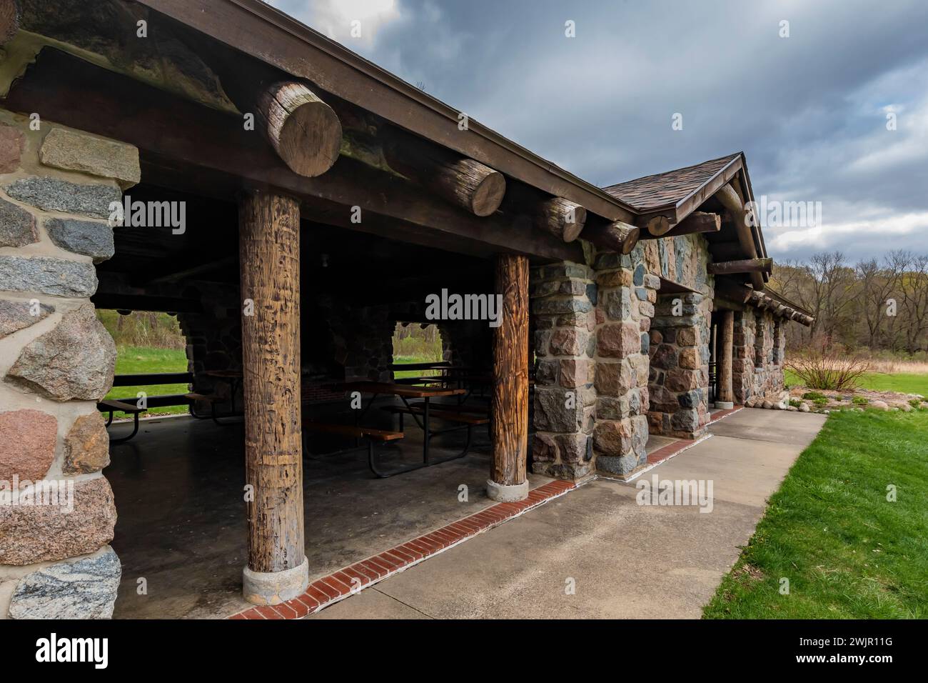 Carl Fritz Henning Shelter costruito dalla CCC durante la grande depressione nel Ledges State Park vicino a Boone, Iowa, Stati Uniti Foto Stock