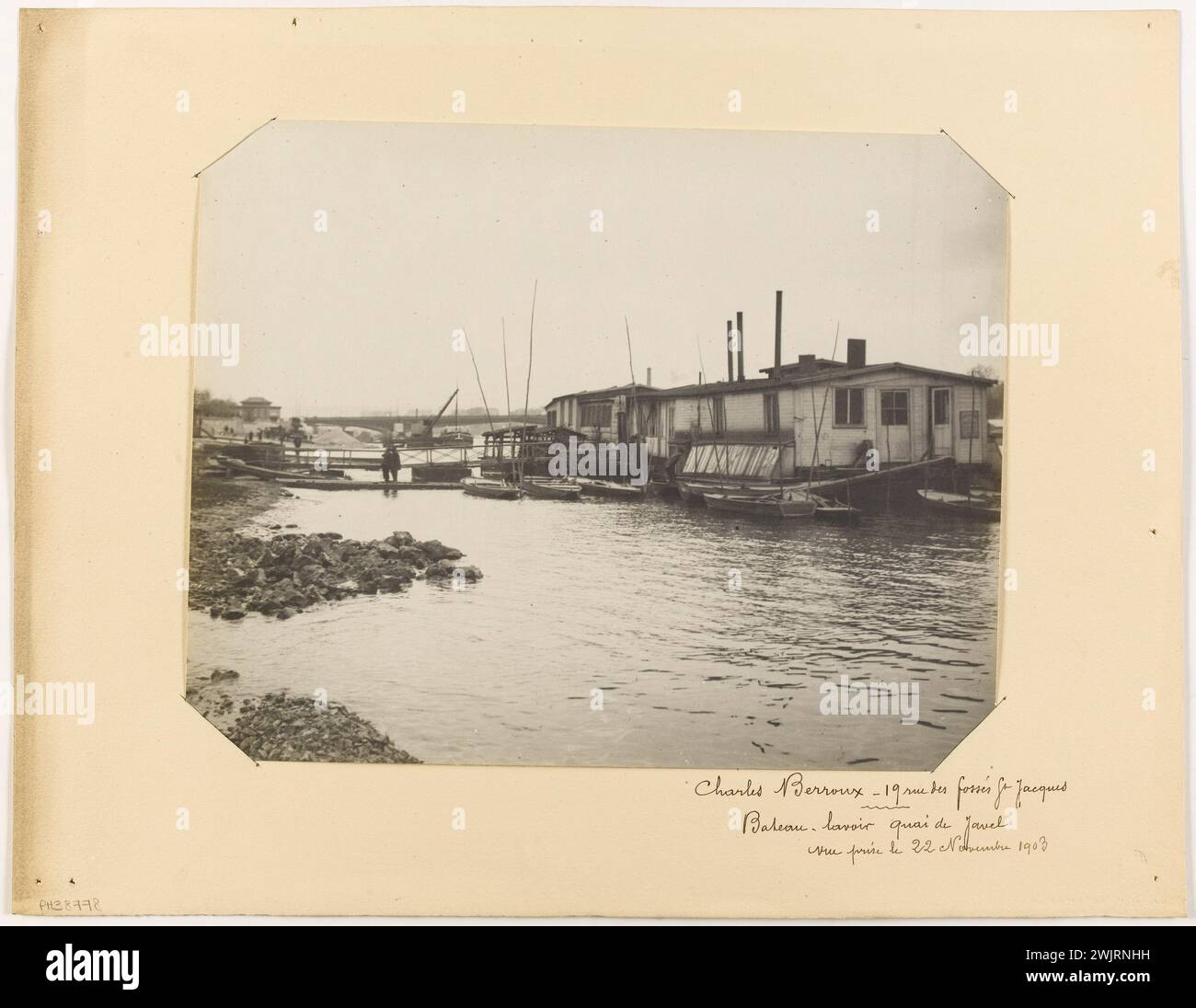 Boat-Lavoir a Quai de Javel. Vista del 22 novembre 1903. Parigi (15° arr.). Fotografia di Charles Berroux. Estrazione gelatino-argento-bromuro. Parigi, museo Carnavalet. 123611-31 Foto Stock