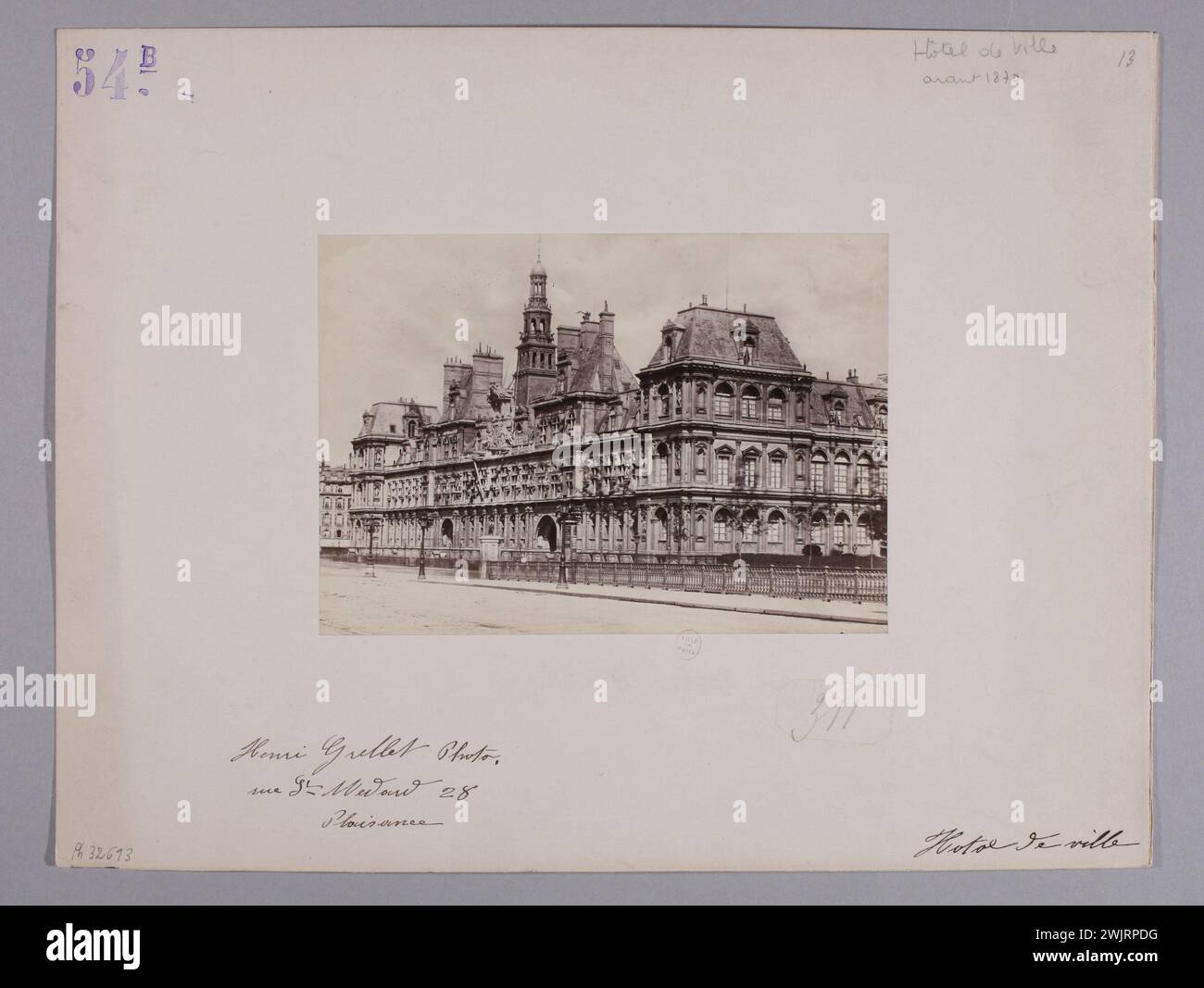 Anonimo, il municipio prima del 1870 (edificio vecchio), 4° arrondissement, Parigi. (Titolo fittizio). Estrazione di carta per albumina. Museo Carnavalet, storia di Parigi. Foto Stock