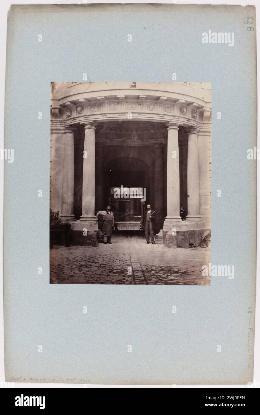 Emonts or Emonds, Pierre (n.1831-03-29-D.1912), Hotel de Beauvais, 68 rue Francois Miron, IV arrondissement, Parigi. (Titolo fedele), 1862, carta all'albumina. Museo Carnavalet, storia di Parigi. Foto Stock