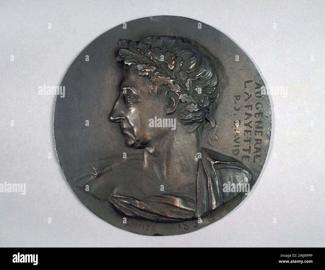 Pierre Jean David DANGERS. "La Fayette incoronata". Parigi, museo Carnavalet. 39539-5 Corona, francese, generale, politico, marchese, medaglione, ritratto, rivoluzione francese Foto Stock