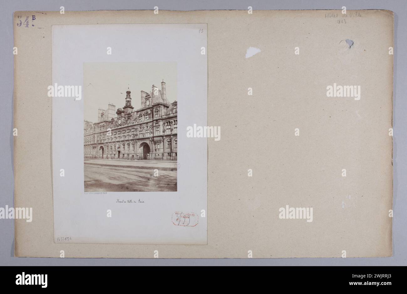 Anonimo, il municipio di Parigi (edificio vecchio), 4° arrondissement, Parigi. (Titolo fittizio). Estrazione di carta per albumina. Museo Carnavalet, storia di Parigi. Foto Stock