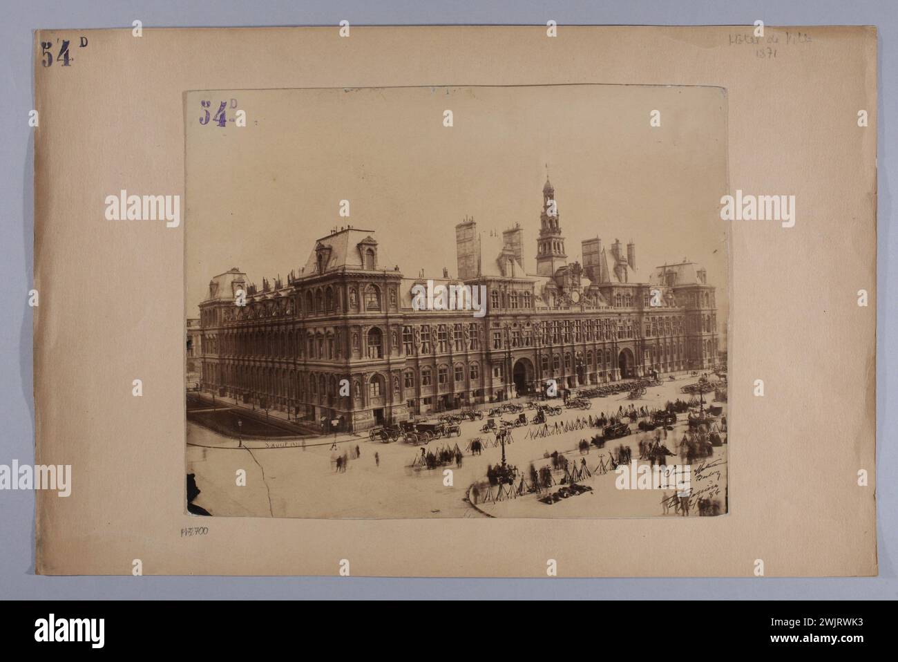 Anonimo, ex municipio, 3 aprile 1871 (armi). 4° arrondissement, Parigi. (Titolo fittizio). Estrazione di carta per albumina. Museo Carnavalet, storia di Parigi. Foto Stock