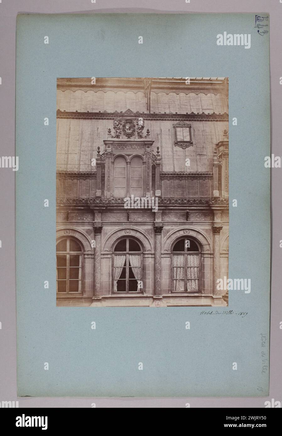 Emonts o Emonds, Pierre (n.1831-03-29-D.1912), municipio: Dettaglio architettonico. 4° arrondissement, Parigi. (Titolo fedele), 1869, carta all'albumina. Museo Carnavalet, storia di Parigi. Foto Stock