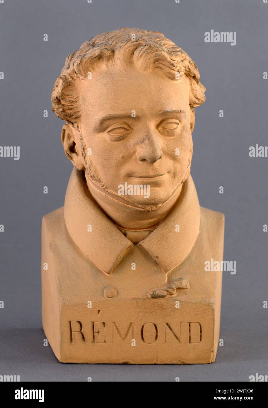 Jean-Pierre Dantan (1800-1869), noto come Dantan Young. Ritratto-signore del paesaggista, Jean-Charles-Joseph Rémond (1795-1875). Cerotto terriccio con motivo a cuneo. 1835 Parigi, museo Carnavalet. 52166-16 Pittore paesaggista francese, patina a motivi geometrici, ritratto sepolto, rombi, terracotta Foto Stock