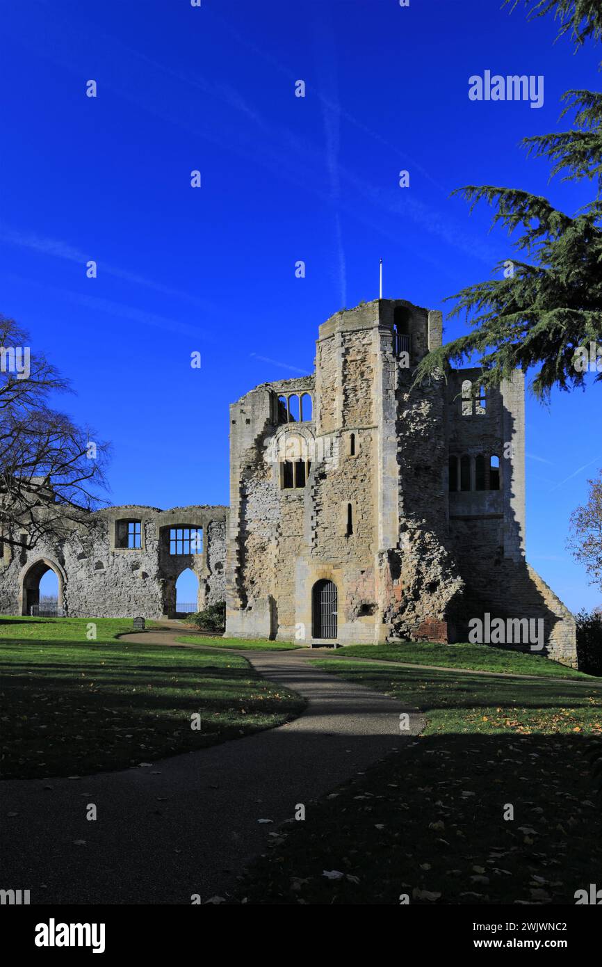 Le rovine del castello di Newark, Newark on Trent, Nottinghamshire, Inghilterra, Gran Bretagna, Regno Unito Foto Stock