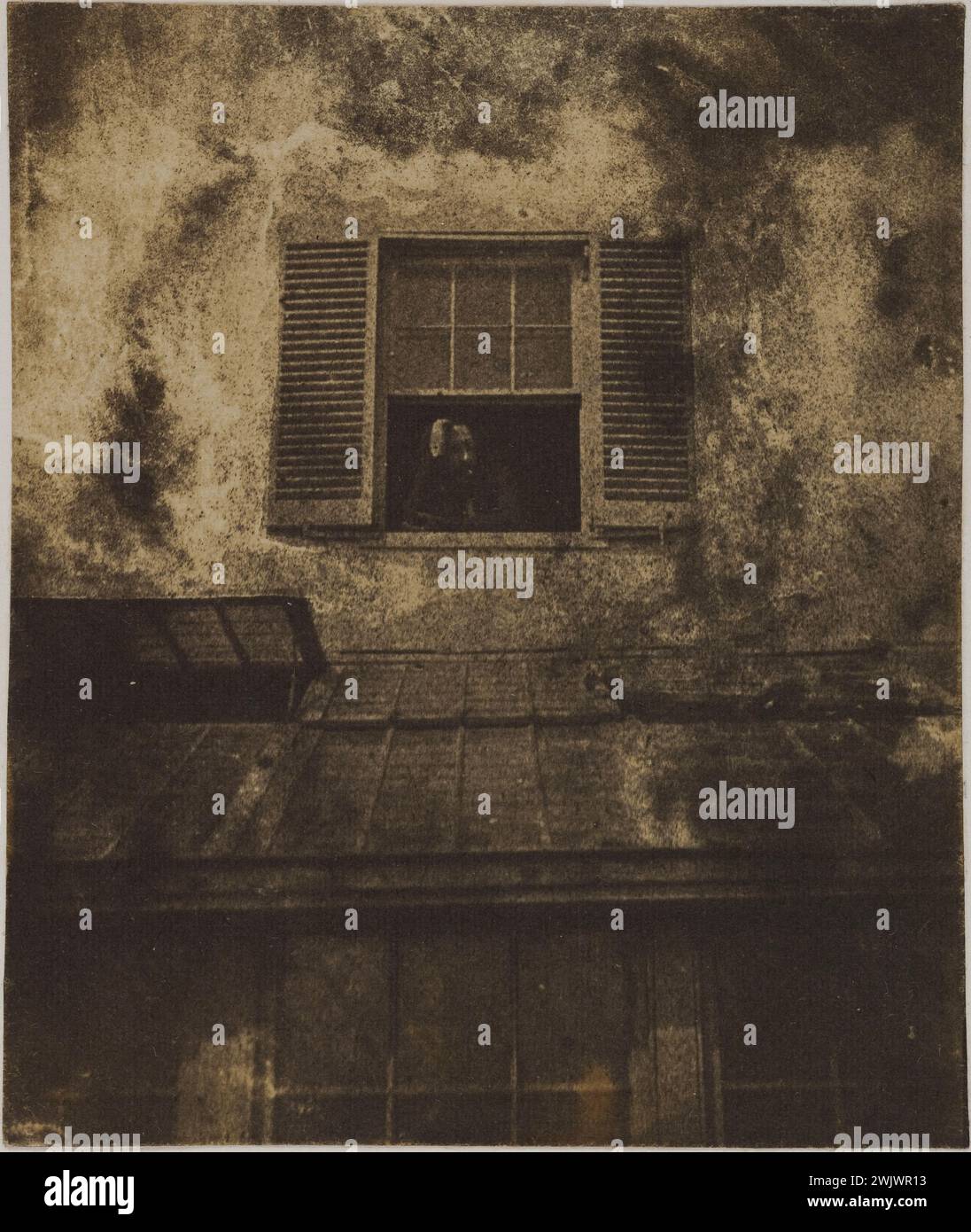 Auguste Vacquerie presso la Marine Window Terrace. 1853. Fotografia di Auguste Vacquerie (1819-1895). Parigi, casa di Victor Hugo. 56436-1 scrittore francese, finestra, giornalista, Marine Terrace Foto Stock