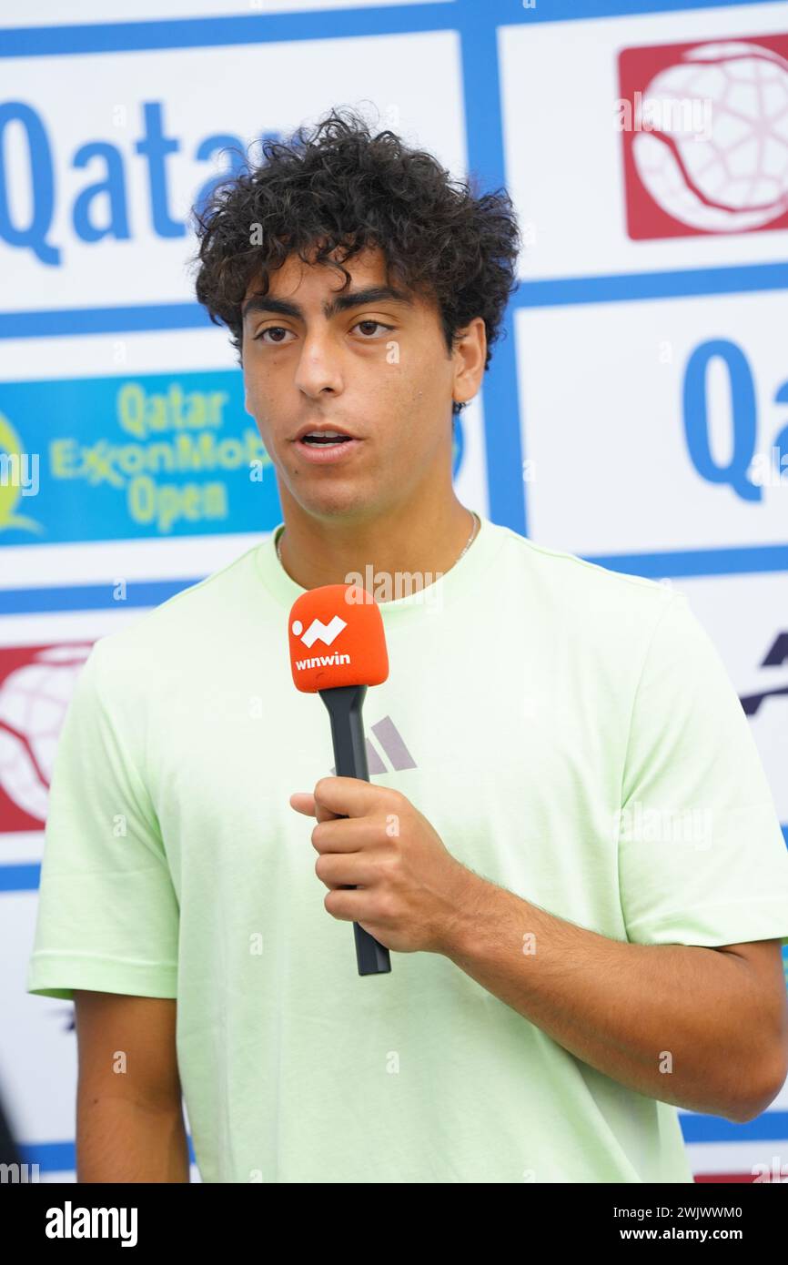 Abdullah Shelbayh della Giordania durante la cerimonia di sorteggio del Qatar ExxonMobil Open 2024 al Khalifa International Tennis and squash Complex di Doha sabato 17 febbraio 2024. Il torneo inizia il 19 febbraio 2024 al Khalifa International Tennis and Squash Complex di Doha ed è ospitato dalla Qatar Tennis Federation nella capitale del Qatar Doha. Il Qatar ExxonMobil Open terminerà il 24 febbraio 2024. Foto Stock