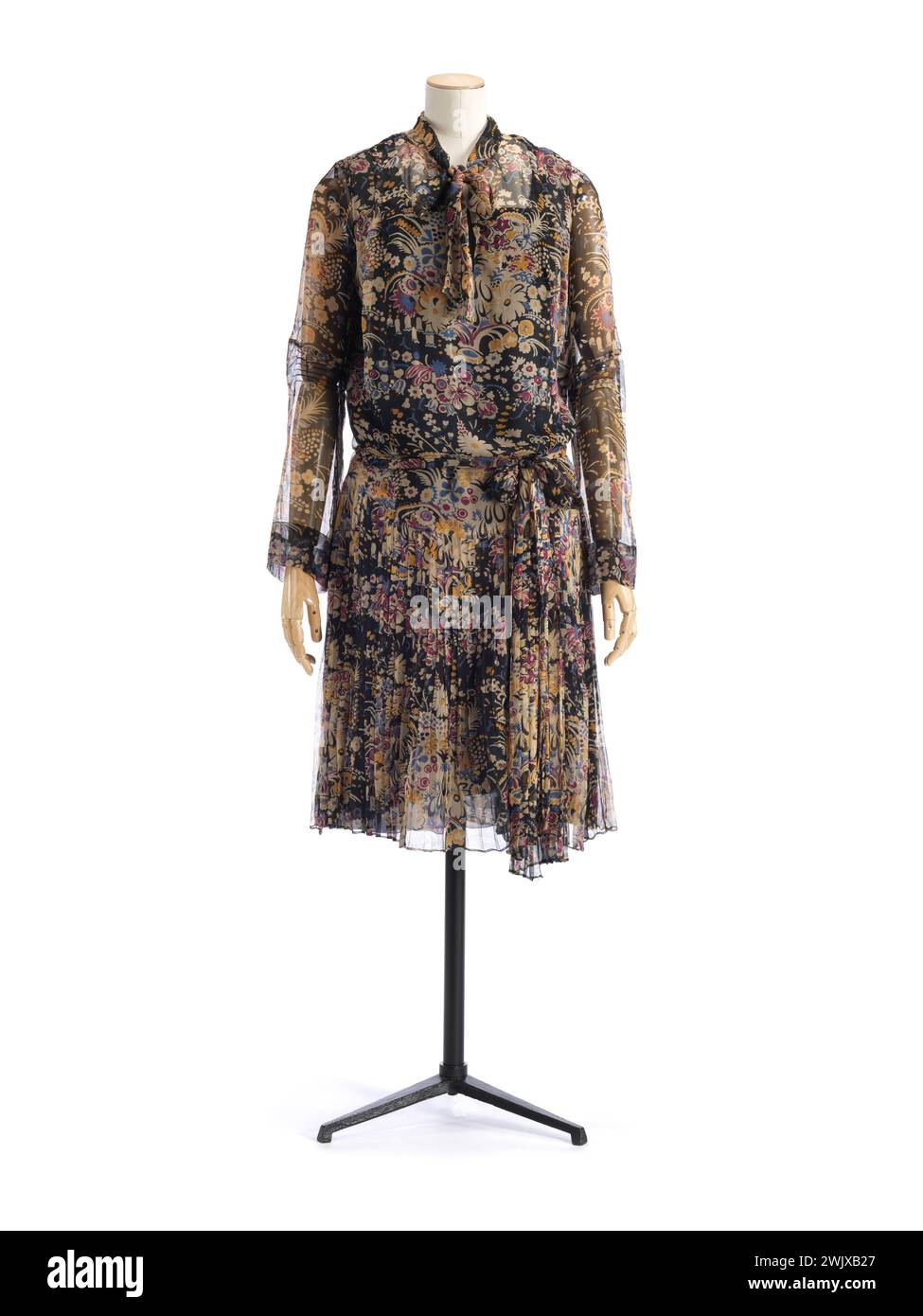 Paquin, camicia, sfondo e cintura (titolo del tutto), 1925. Muschio di seta stampato. Pancake. Palais Galliera, museo della moda della città di Parigi. Foto Stock