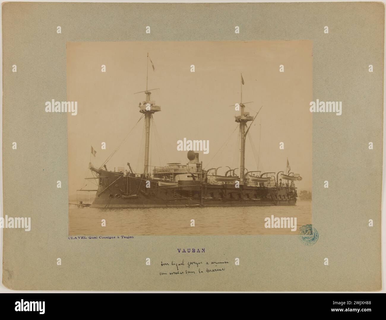 Clavel. "Nave" le Vauban "su cui Georges Hugo ha iniziato il suo servizio in marina". Estrazione di carta per albumina. 1890-1890. Parigi, casa di Victor Hugo. 158745-23 Foto Stock