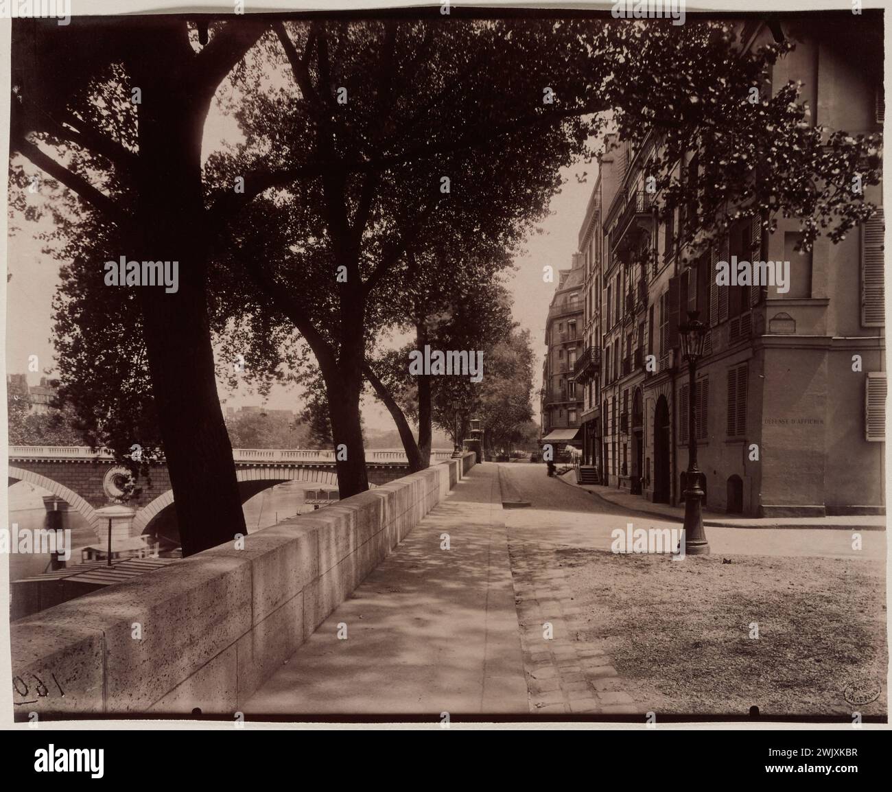 Atget, Eugène (Jean Eugène Auguste Atget, dit) (N.1857-02-12-D.1927-08-04), Buildings, 43-45 quai de Bourbon, IV arrondissement, Parigi. (Titolo fedele), 1885. Disegnare su carta di albumina. Museo Carnavalet, storia di Parigi. Foto Stock