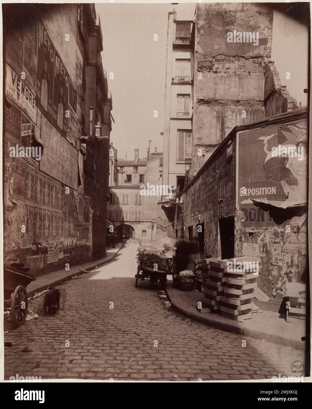 Atget, Eugène (Jean Eugène Auguste Atget, dit) (N.1857-02-12-D.1927-08-04), rue du Renard da rue Pierre-au-lard, 4° arrondissement, Parigi. (Titolo fittizio), 1908. Disegnare su carta di albumina. Museo Carnavalet, storia di Parigi. Foto Stock