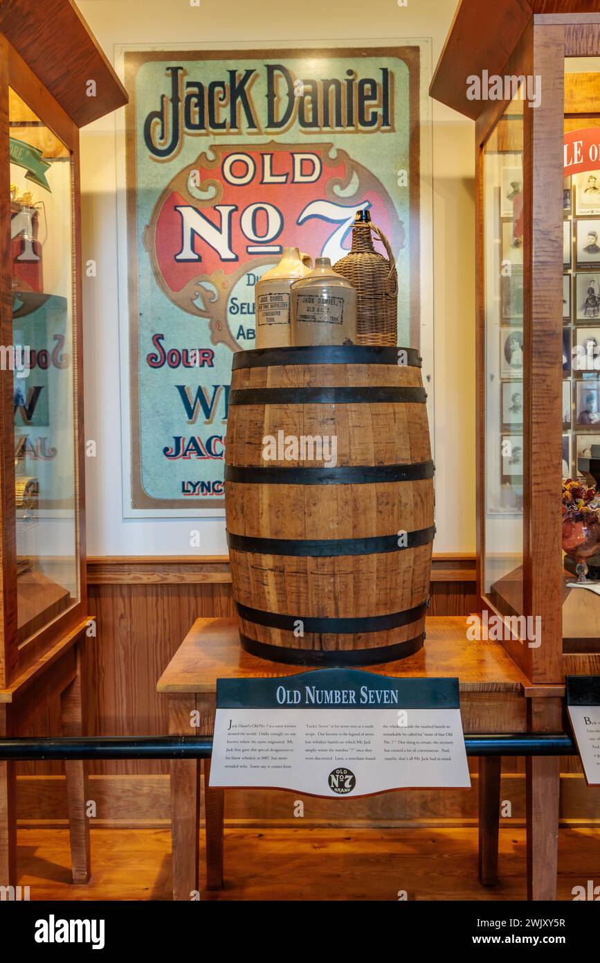 Il museo racconta la storia del nome Old No. 7 presso il Jack Daniel Distillery Visitors Center di Lynchburg, Tennessee Foto Stock