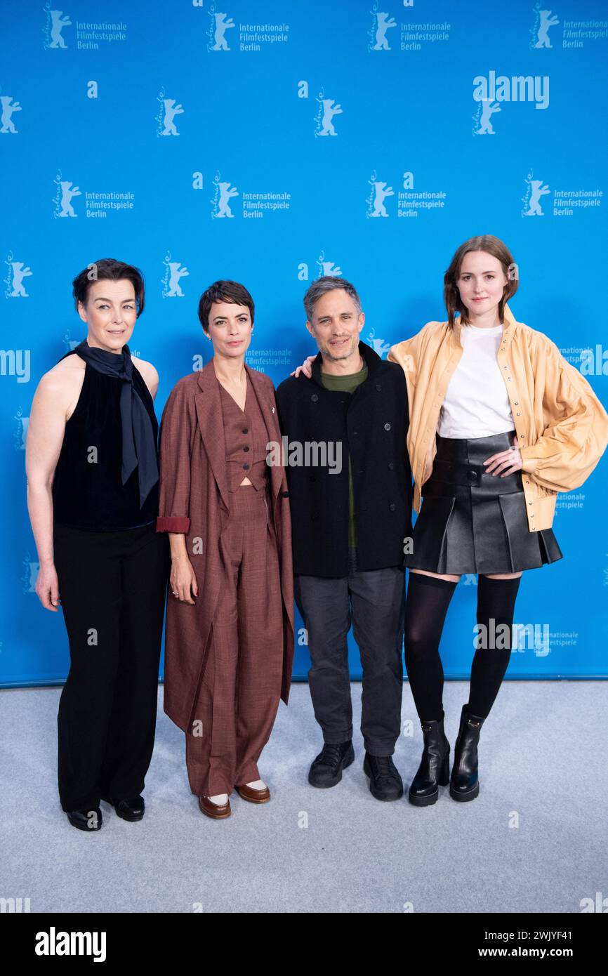 Berlino, Germania. 16 febbraio 2024. Olivia Williams, Berenice Bejo, Gael Garcia Bernal e Renate Reinsve hanno partecipato all'Another End Photocall durante il 74° Berlinale International Film Festival Berlin al Grand Hyatt Hotel di Berlino, Germania, il 16 febbraio 2024. Foto di Aurore Marechal/ABACAPRESS.COM credito: Abaca Press/Alamy Live News Foto Stock