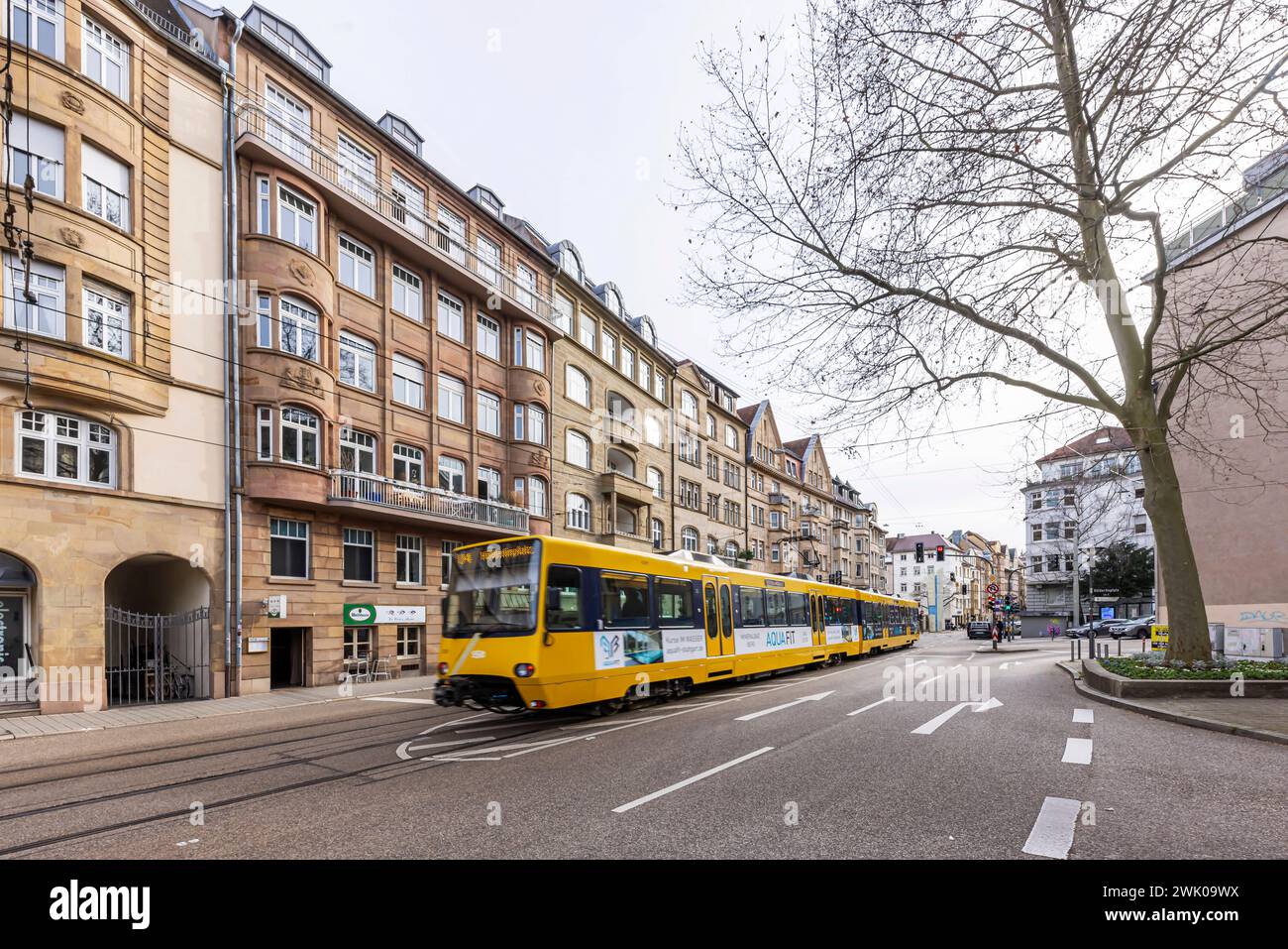 Hölderlinplatz Stoccarda. // 15.02.2024: Stoccarda, Baden-Württemberg, Deutschland, Europa *** Hölderlinplatz Stoccarda 15 02 2024 Stoccarda, Baden Württemberg, Germania, Europa Foto Stock