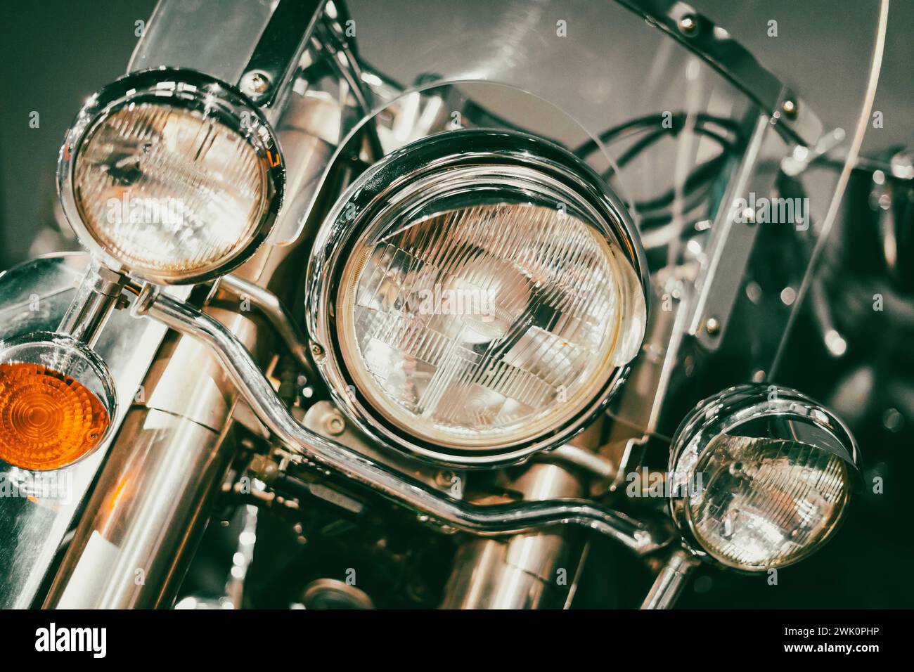 Fari rotondi classici di una vecchia motocicletta Foto Stock