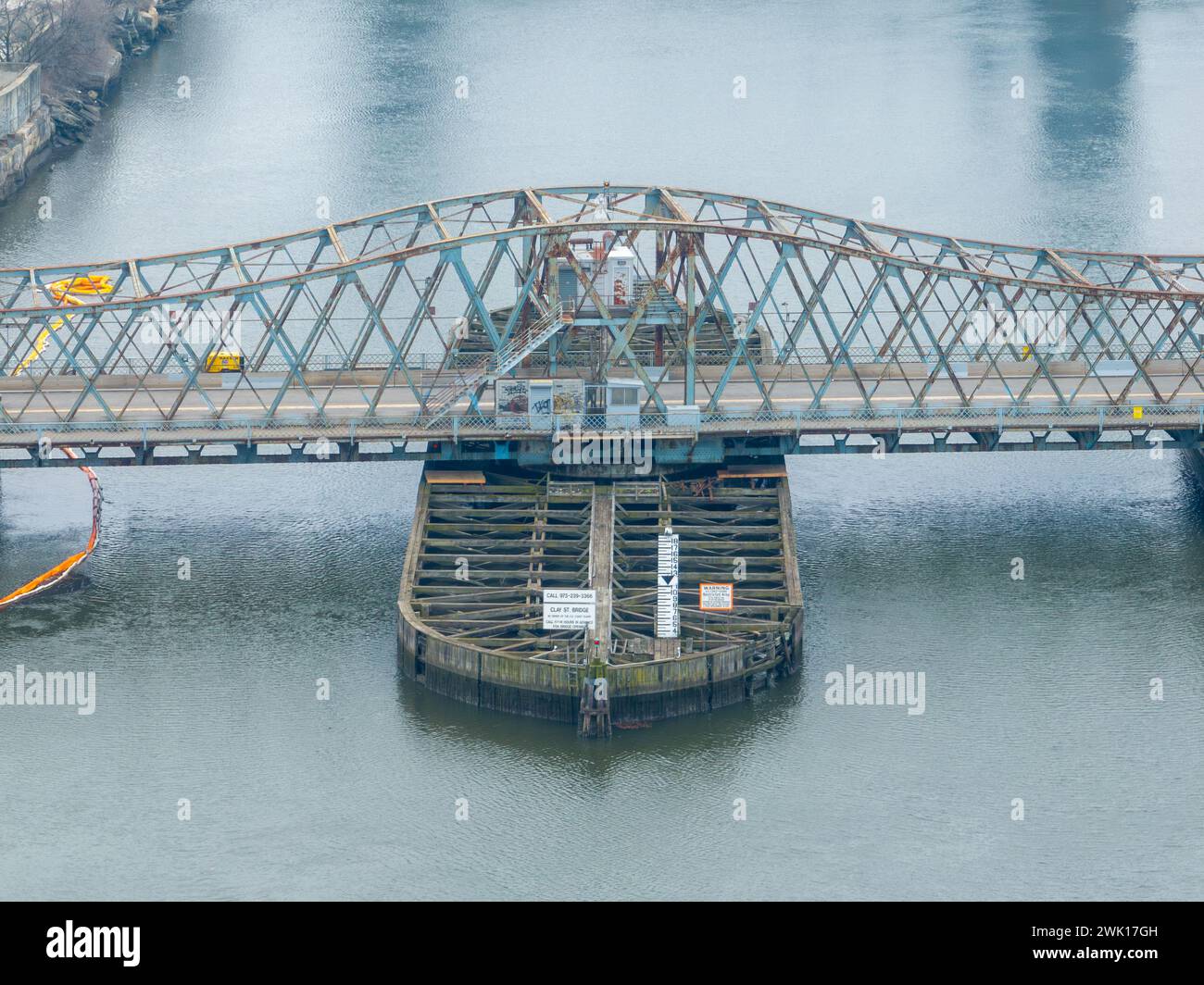 Antenna di Newark, NJ e NX Bridge sul fiume Passaic. Foto Stock