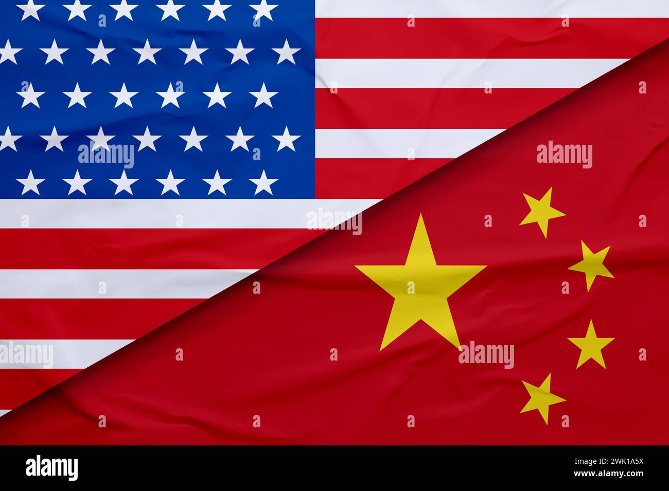 Bandiere degli Stati Uniti e della Cina. Relazioni diplomatiche internazionali Foto Stock