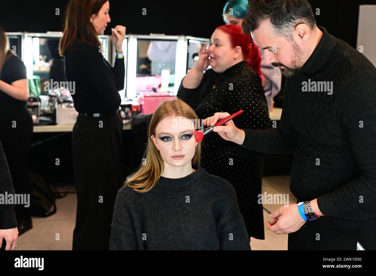 Londra, Regno Unito. 17 febbraio 2024. AOFMPro - Dermalogica Products, artista chiave "Michelle Webb" Backstage: Ukrainian Fashion Week presenta Tamar Keburia, J'amemme e Gasanova all'Old Selfridges Hotel, Londra, Regno Unito. Credito: Vedi li/Picture Capital/Alamy Live News Foto Stock