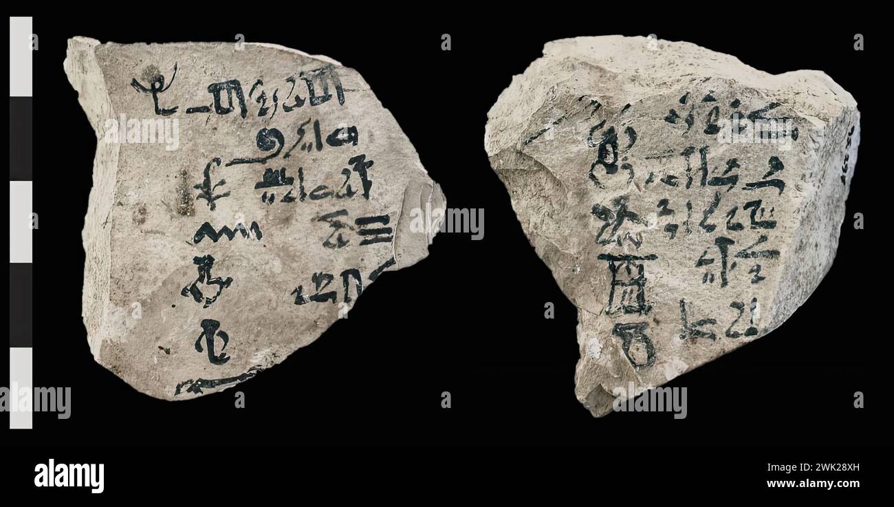 7135. L'iscrizione Halaham trovata in una tomba di Tebe (Egitto) risalente al 15° secolo. C. A.C. L'ostracon è inciso su entrambi i lati con ieratico e geroso Foto Stock