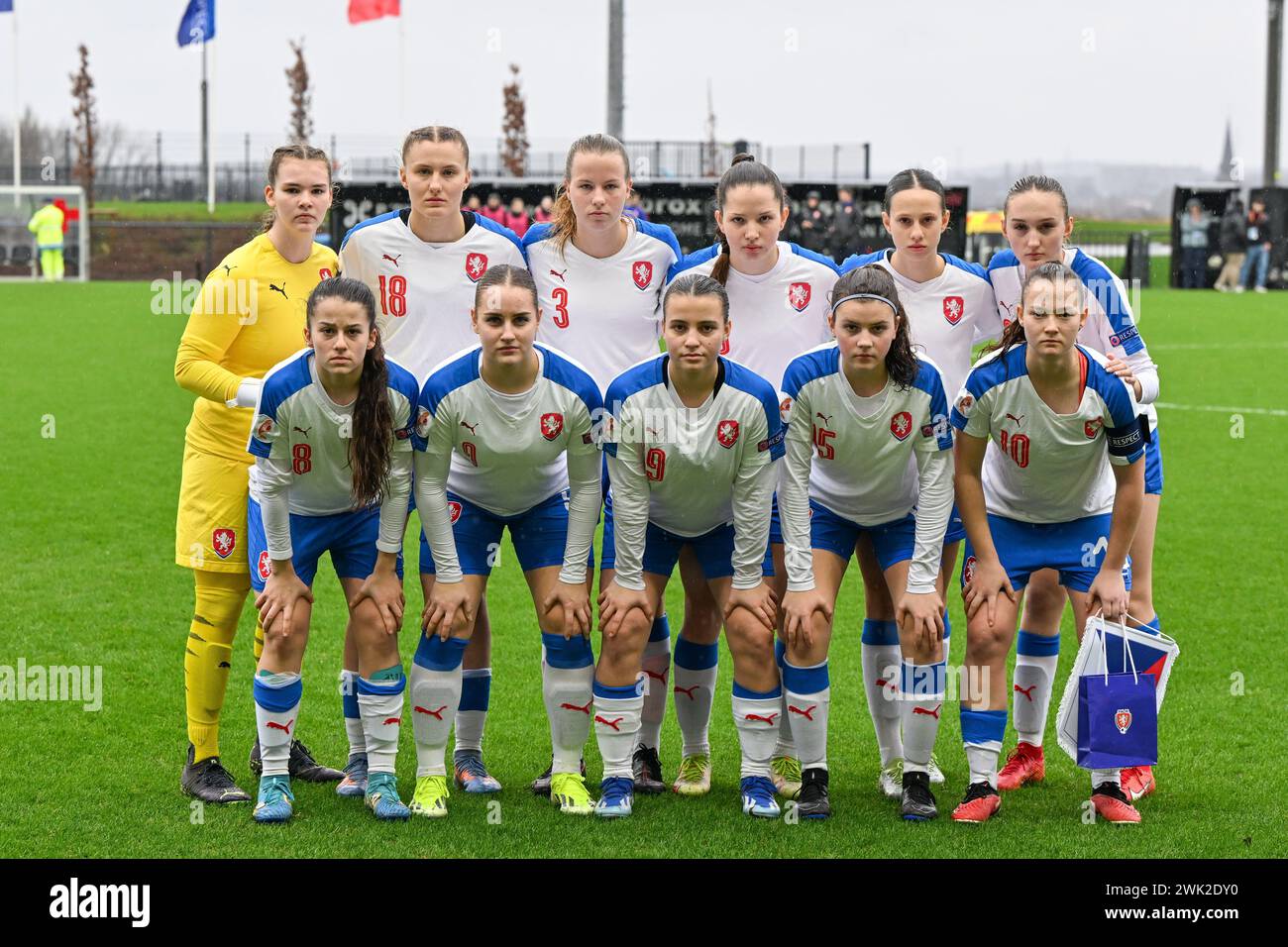 Giocatori della Repubblica ceca con Lucie Kroupova (10) della Cechia, portiere Natalie Zizkova (23) della Cechia, Kristyna Bartosova (8) della Cechia, Zuzana Vavrlova (4) della Cechia, Karolina Krupnikova (15) della Cechia, Adela Trachtova (9) della Cechia, Nikola Sotova (19) della Cechia, della Cechia Nikola Lesakova (5) della Cechia, Klara Danickova (3) della Cechia e Denisa Rancova (18) della Cechia, nella foto di mercoledì 14 febbraio 2024 a Tubize, in Belgio, durante una partita amichevole di calcio tra le nazionali under 17 del Belgio e della Cechia. FOTO SPORTPIX | David Catry Foto Stock