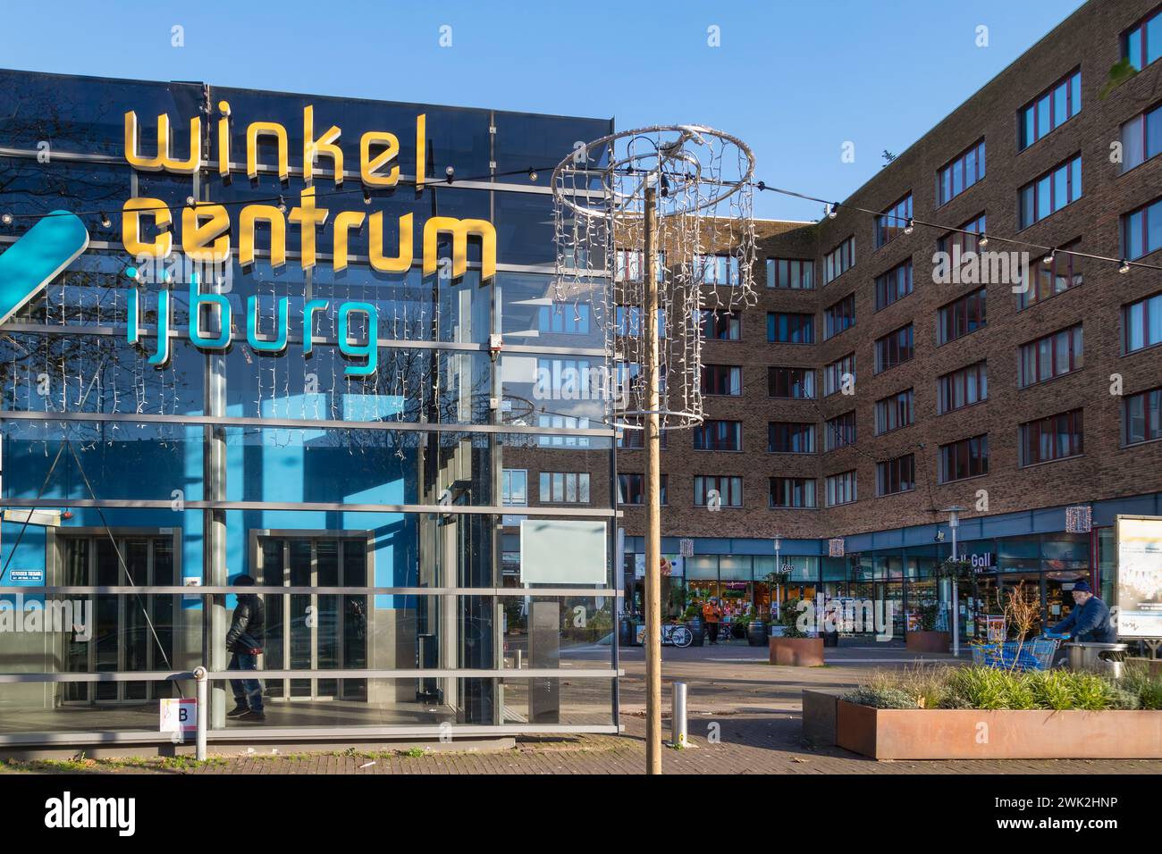 Centro commerciale nel nuovo quartiere IJburg di Amsterdam. Foto Stock