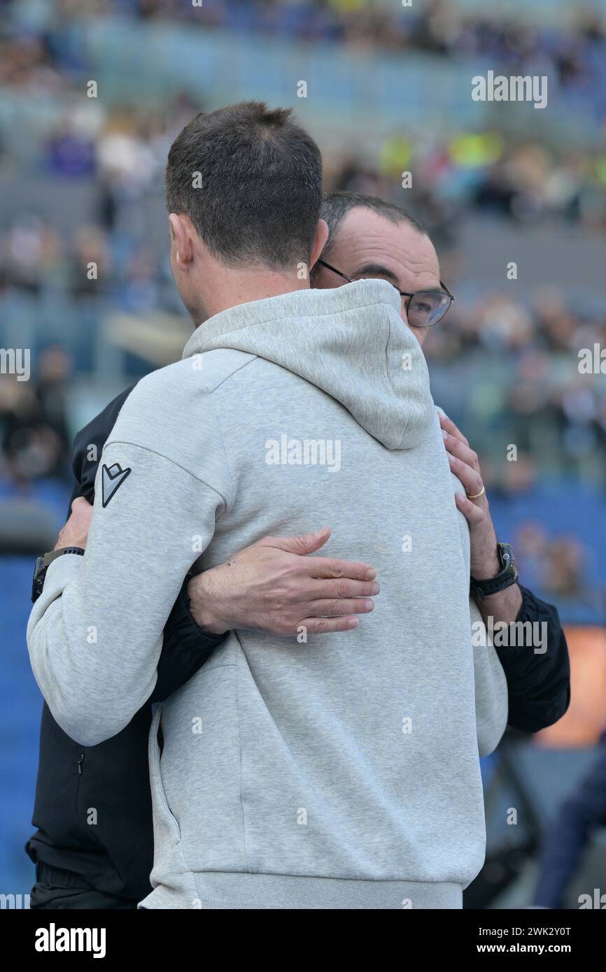 Roma, Italia. . 18 febbraio 2024. Foto Alfredo Falcone/LaPresse 18 febbraio 2024 - Roma, Italia. - Sport, calcio - Lazio vs Bologna - Campionato italiano di calcio serie A TIM 2023/2024 - Stadio Olimpico di Roma. Nella foto: Thiago Motta (allenatore Bologna FC) Maurizio Sarri (allenatore SS Lazio) foto Alfredo Falcone/LaPresse 18 febbraio 2024 Roma, Italia - sport, calcio - Lazio vs Bologna - Campionato Italiano di calcio 2023/2024 - Stadio Olimpico &#xee;n Roma. Nella foto: Thiago Motta (allenatore Bologna FC) Maurizio Sarri (allenatore SS Lazio) crediti: LaPresse/Alamy Live News Foto Stock