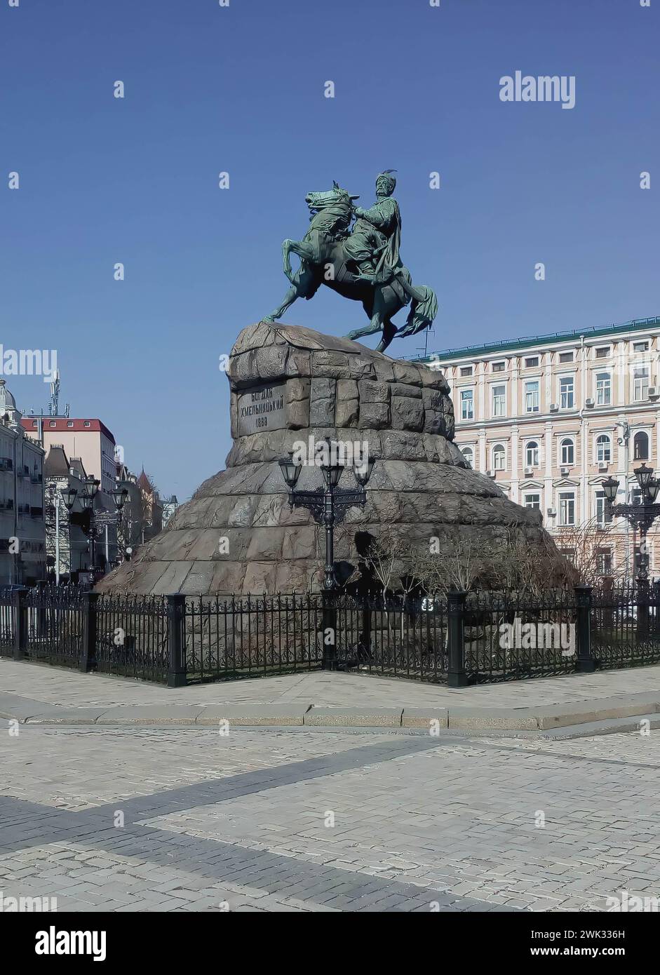 Kiev, Ucraina, 3 aprile 2019. Monumento a Bogdan Khmelnitsky a Kiev - un monumento all'etmano dell'Ucraina Bogdan Khmelnitsky, vista sulla città Foto Stock