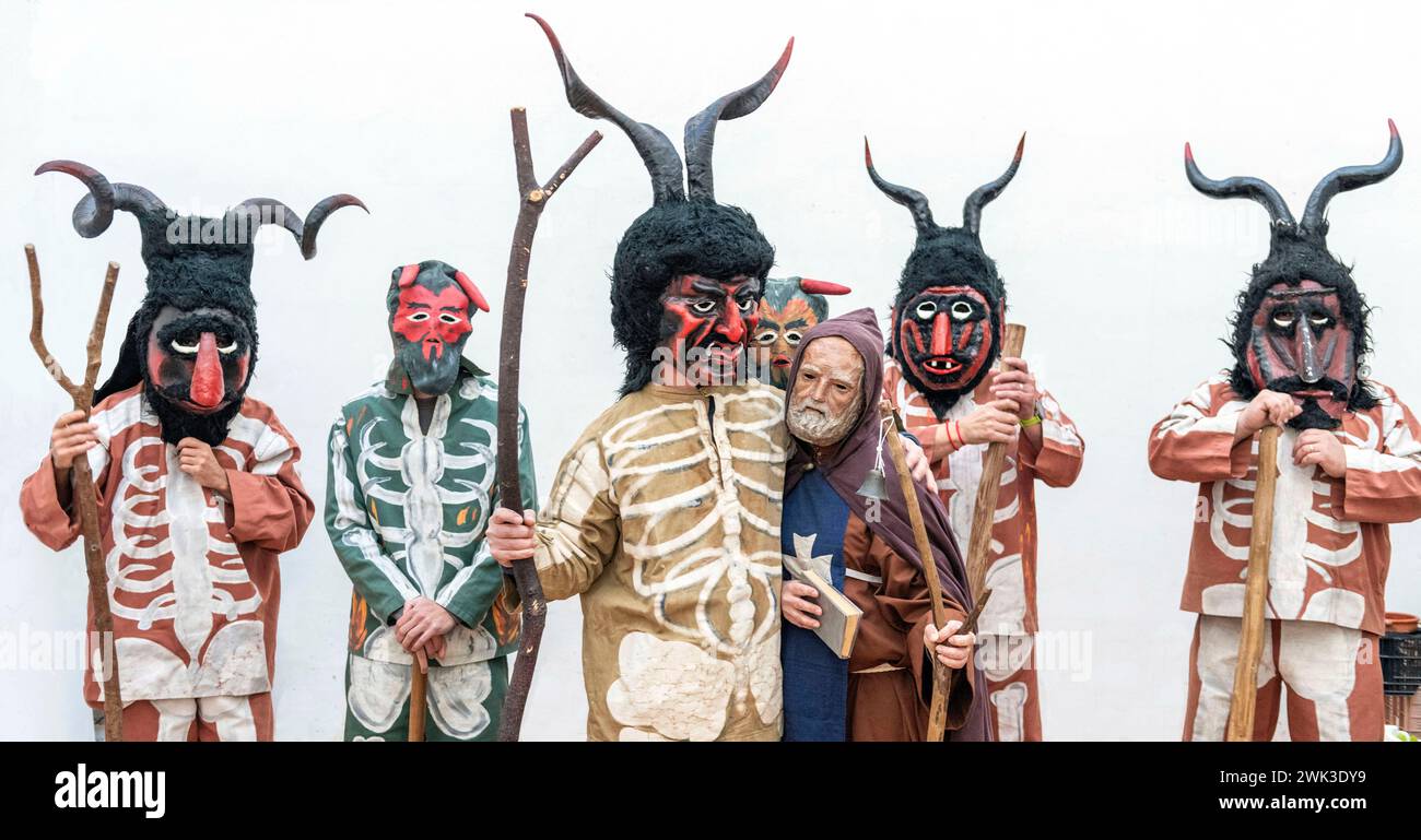 Costumi Demoni da Porto Cristo per San Antoni Foto Stock