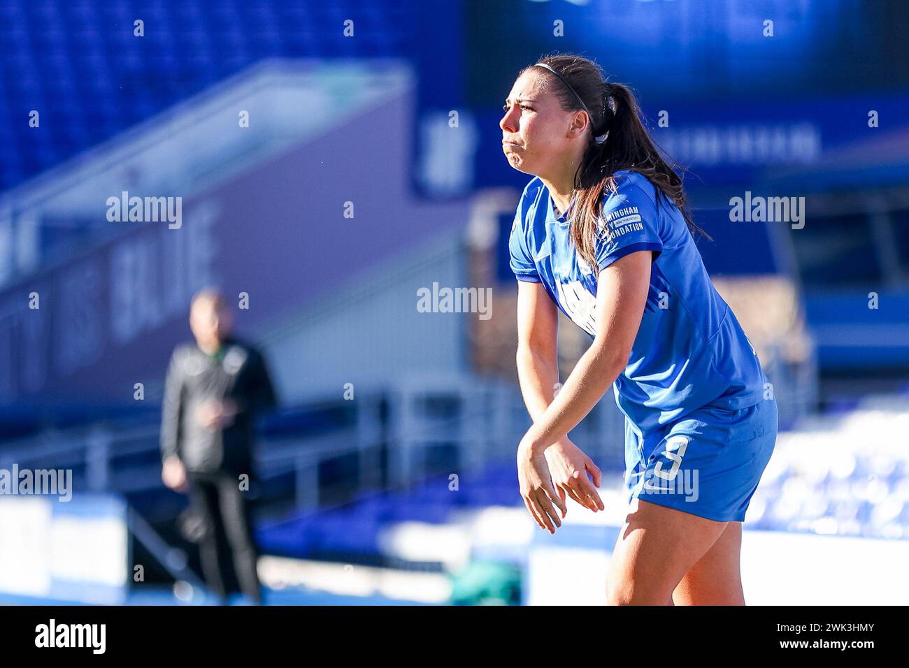 Birmingham, Regno Unito. 18 febbraio 2024. Ellie Mason di Birmingham City durante il match per il Women Championship tra Birmingham City Women e Southampton Women a St Andrews, Birmingham, Inghilterra, il 18 febbraio 2024. Foto di Stuart Leggett. Solo per uso editoriale, licenza richiesta per uso commerciale. Non utilizzare in scommesse, giochi o pubblicazioni di singoli club/campionato/giocatori. Crediti: UK Sports Pics Ltd/Alamy Live News Foto Stock