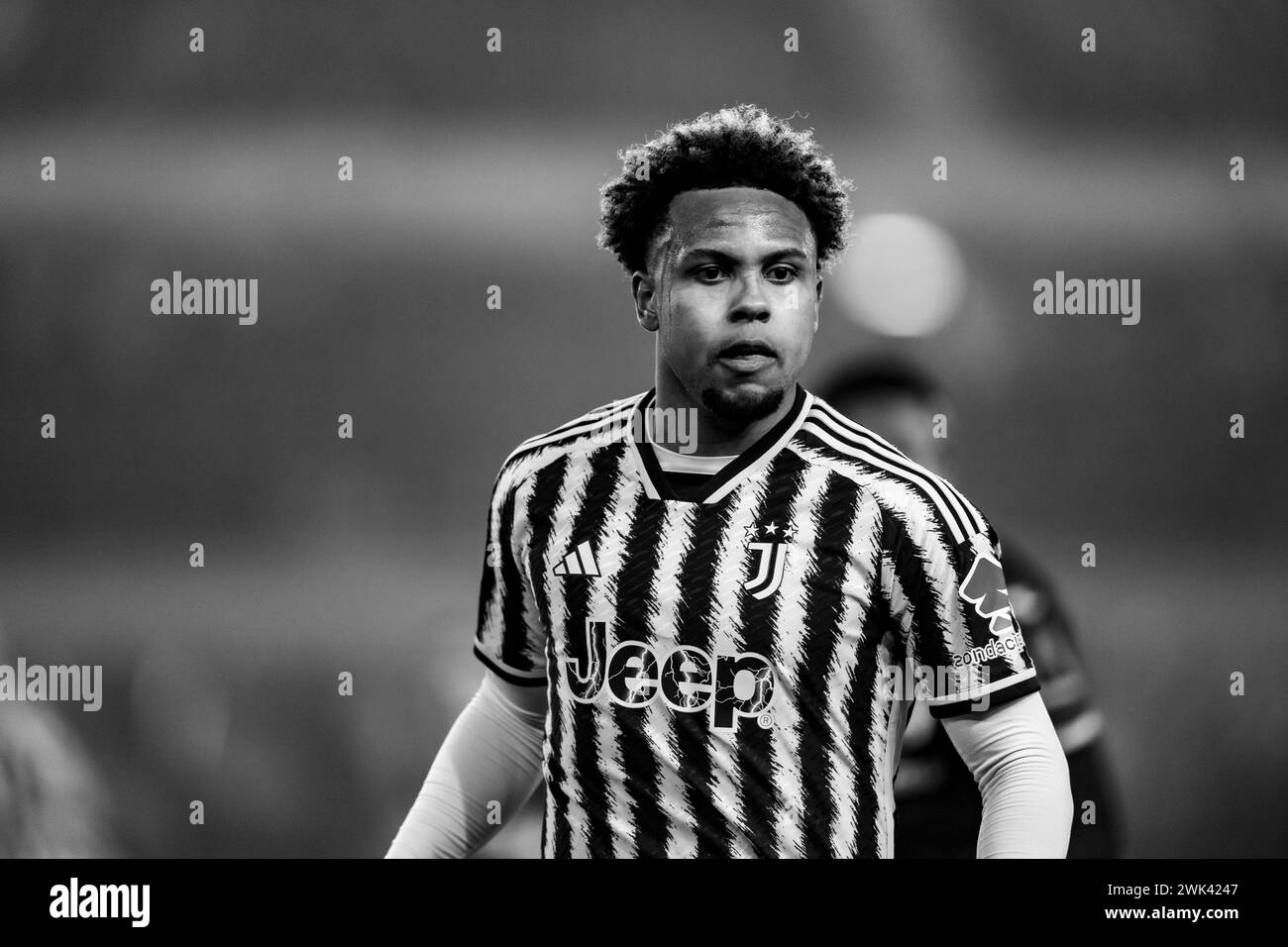 Weston McKennie (Juventus) durante la partita di serie A italiana tra Hellas Verona 2-2 Juventus allo stadio Marcantonio Bentegodi il 17 febbraio 2024 a Verona. Crediti: Maurizio Borsari/AFLO/Alamy Live News Foto Stock