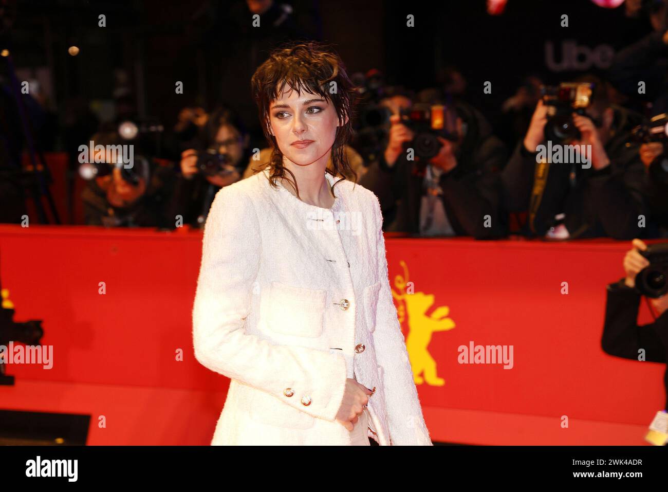 Kristen Stewart bei der Special Gala zum FIM „Love Lies Bleeding“ Am Berlinale Palast der 74. Internationalen Filmfestspiele AM 18.02.2024 a Berlino Foto Stock