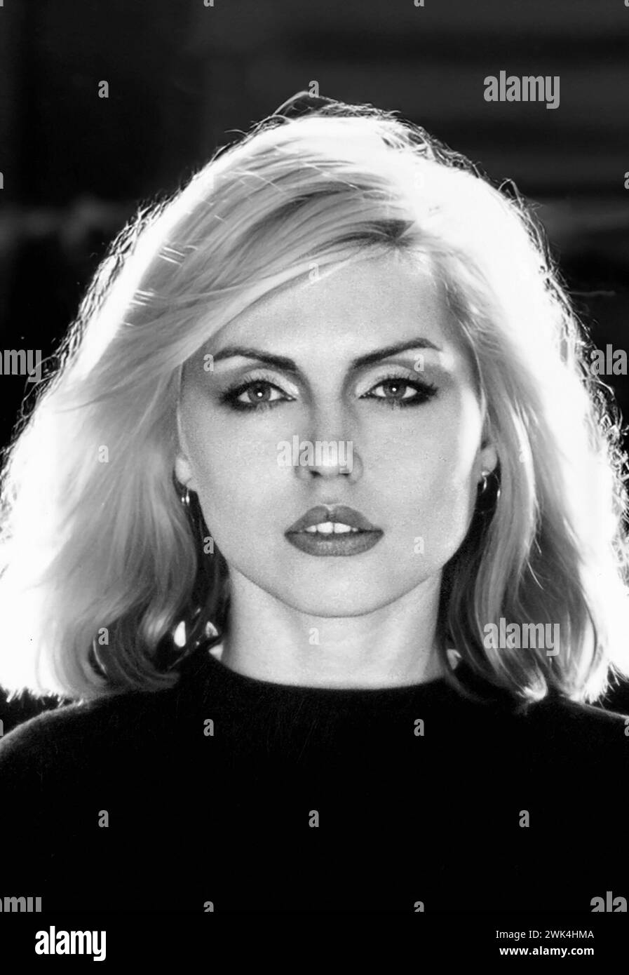 Debbie Harry. Ritratto della cantante principale di Blondie, Deborah Ann Harry (B. Angela Trimble; 1945), 1977 foto pubblicitaria Foto Stock