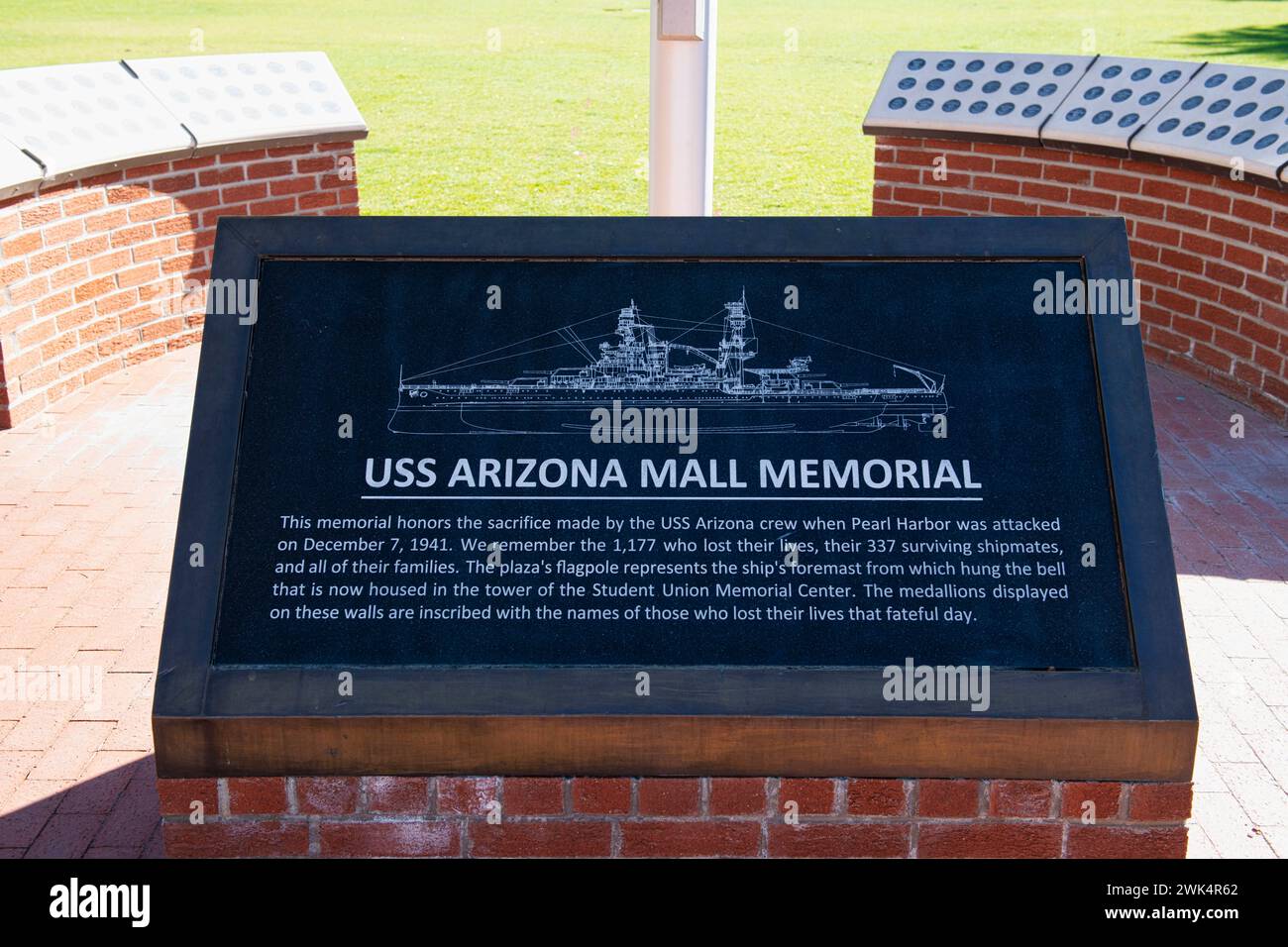 Il Battleship USS Arizona Memorial nel campus della University of Arizona a Tucson Foto Stock