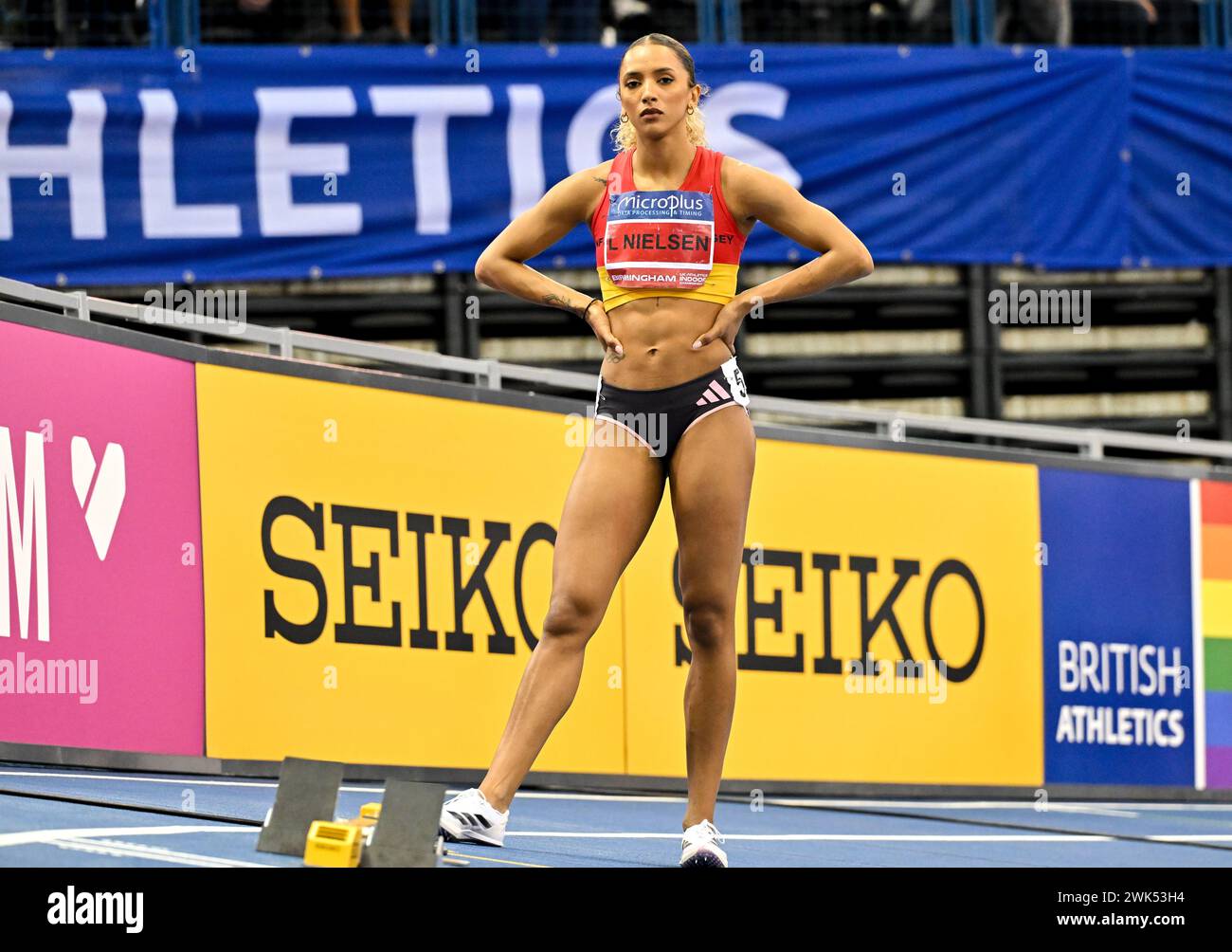 Birmingham, Regno Unito. 18 febbraio 2024. NIELSEN Laviai al via per la finale delle donne 400m (finendo 1°) durante i Microplus UK Athletics Indoor Championships presso l'Utilita Arena di Birmingham, Regno Unito. Crediti: LFP/Alamy Live News Foto Stock