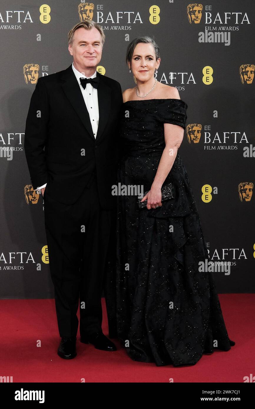 Royal Festival Hall, Londra, Regno Unito. 18 febbraio 2024. Christopher Nolan ed Emma Thomas hanno fotografato gli EE BAFTA Film Awards 2024 Red Carpet Arrivals. Foto di Julie Edwards./Alamy Live News Foto Stock