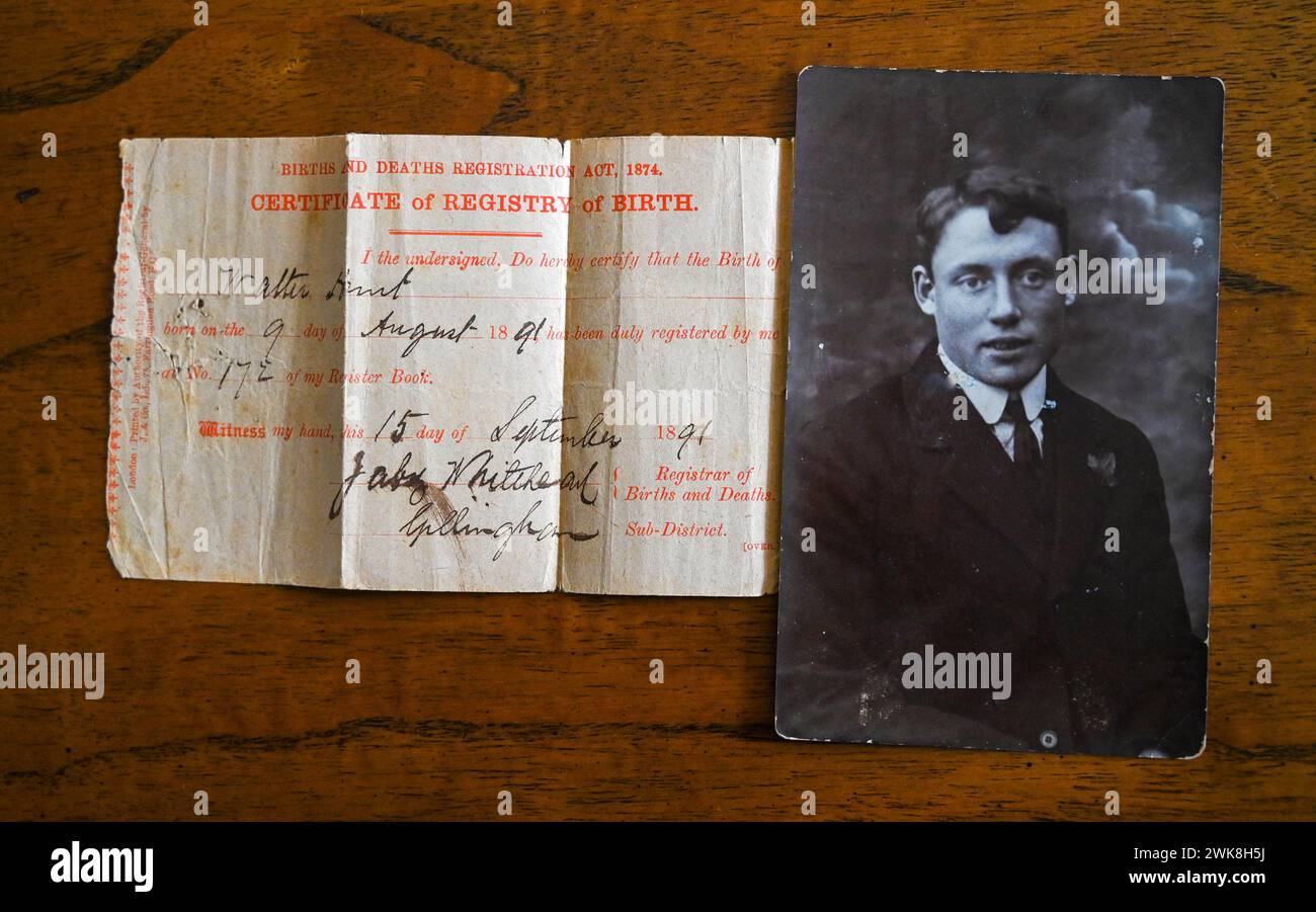 Copia del certificato di nascita per Walter Hunt nel 1891 Foto Stock