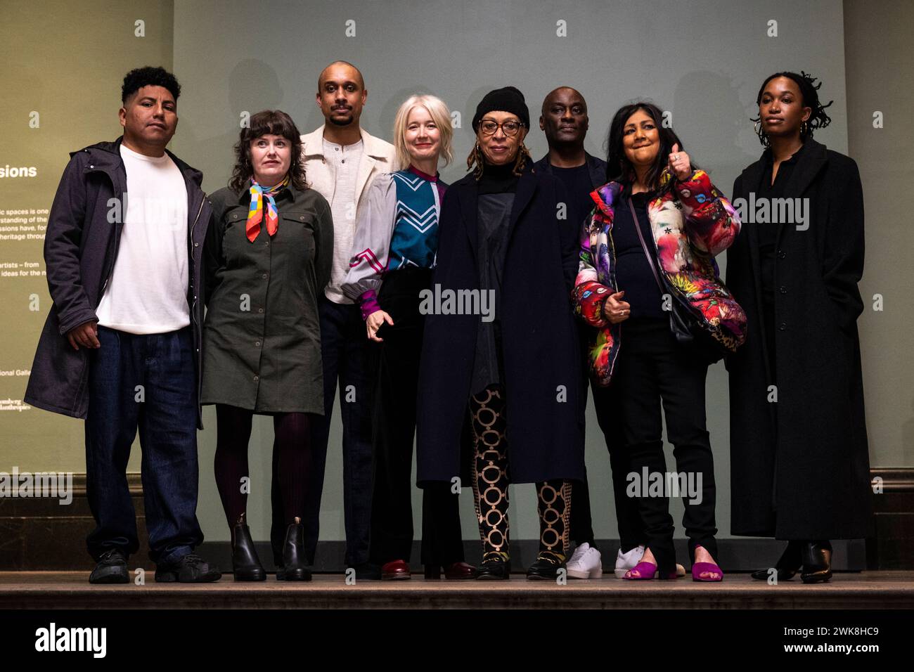 Londra, Regno Unito. 19 febbraio 2024. (Da L a R) Gabriel Chaile, Ruth Ewan, Thomas J Price, Justine Simons OBE, vicesindaco per la cultura, Veronica Ryan, Ekow Eshun, presidente del quarto gruppo di commissionamento Plinth, Chila Burman e Tschabalala Self in una presentazione presso la National Gallery delle sette opere selezionate per la prossima quarta commissione di Plinio. Le commissioni vincitrici saranno annunciate a marzo 2024 e i lavori saranno svelati a Trafalgar Square nel 2026 e nel 2028. Crediti: Stephen Chung / Alamy Live News Foto Stock