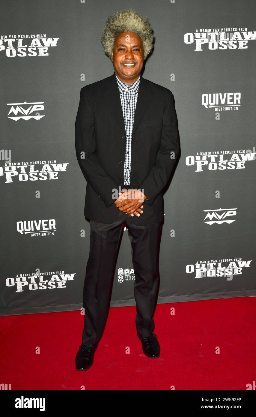 Los Angeles, California. 18 febbraio 2024. Herbert Bohanon alla 32a edizione del Pan African Film & Arts Festival proiezione di 'Outlaw Posse' al Cinemark BHC di Los Angeles, California, il 18 febbraio 2024. Crediti: Koi Sojer/Media Punch/Alamy Live News Foto Stock