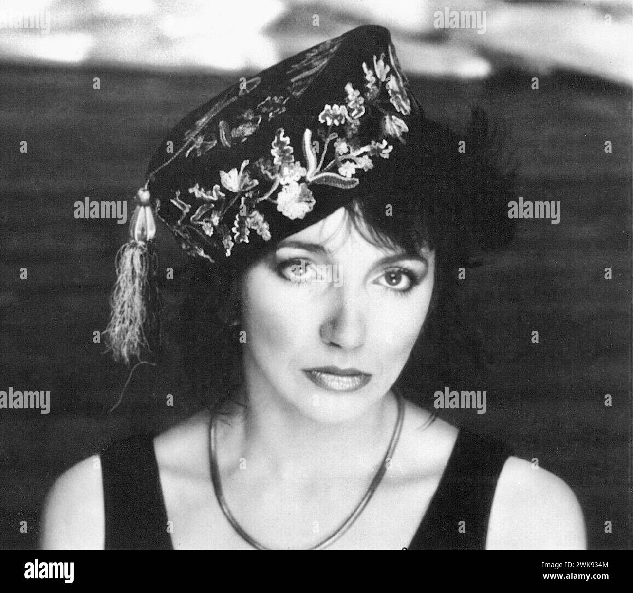 Kate Bush in una foto pubblicitaria per il suo album Hounds of Love, intorno al 1985 Foto Stock