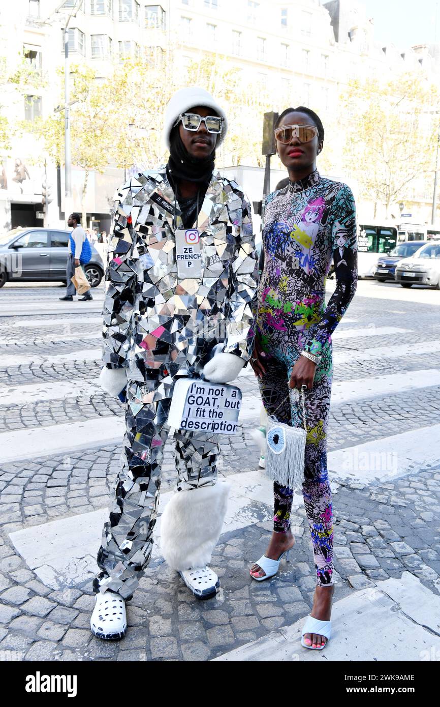 All'esterno dello spettacolo LV - Street Style alla settimana della moda di Parigi - Francia Foto Stock