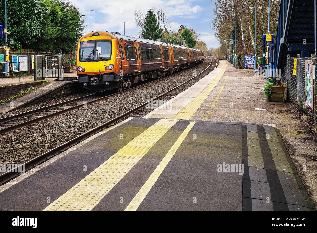 Stazione ferroviaria suburbana diesel Commuter.stazione di lapworth warwickshire inghilterra regno unito. Foto Stock