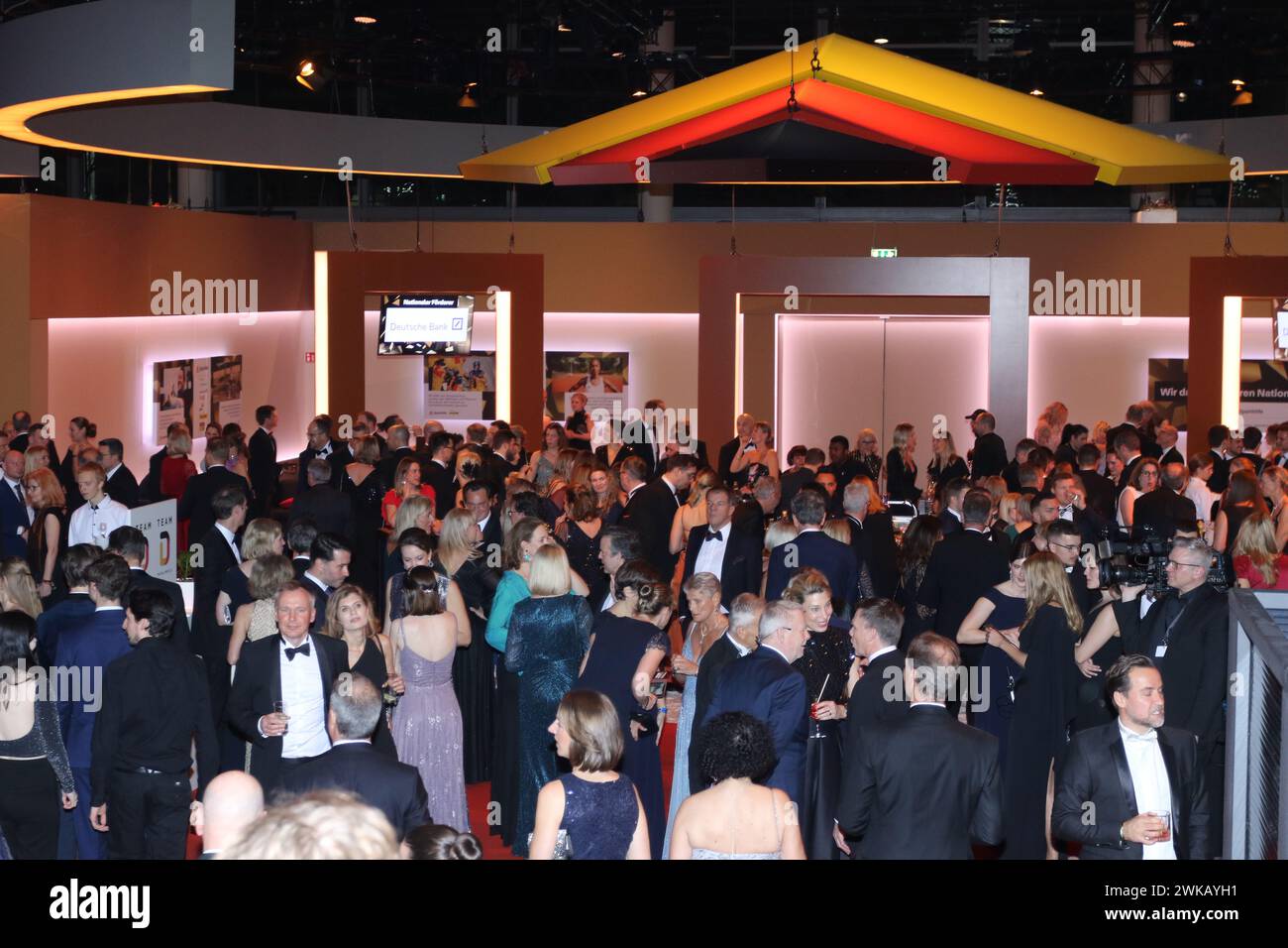 FRANCOFORTE, Germania, 17 febbraio; vista generale dell'area ospiti - durante il 53° ballo di gala dello Sport alla Festhalle Frankfurt il 17 febbraio 2024 a Francoforte sul meno, Germania. ( Foto Arthur THILL/ATP Images ) (THILL Arthur/ATP/SPP) crediti: SPP Sport Press Photo. /Alamy Live News Foto Stock