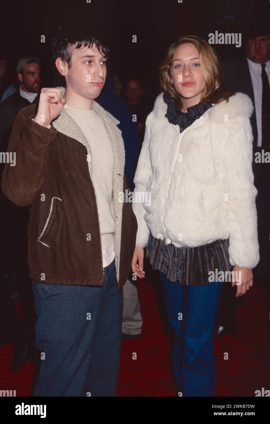 Harmony Korine e Chloe Sevigny assistono alla prima di "Good Will Hunting" al Ziegfeld Theatre di New York il 4 dicembre 1997. Foto di Henry McGee/MediaPunch Foto Stock