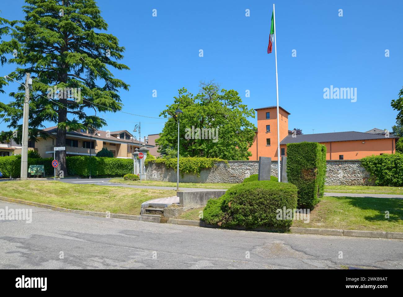 Tradate, Italia. Museo Fisogni dedicato alle pompe di gas, alle stazioni di servizio e alla petroliana Foto Stock