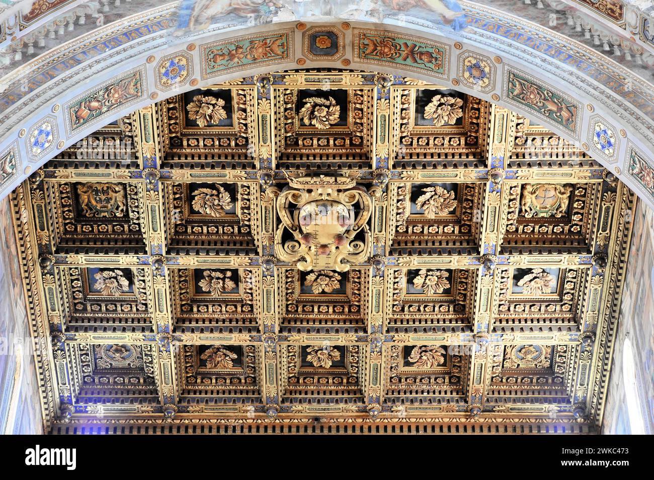 Soffitto a cassetta nella navata centrale, Cattedrale di Santa Maria Assunta, Pisa, Toscana, Italia Foto Stock