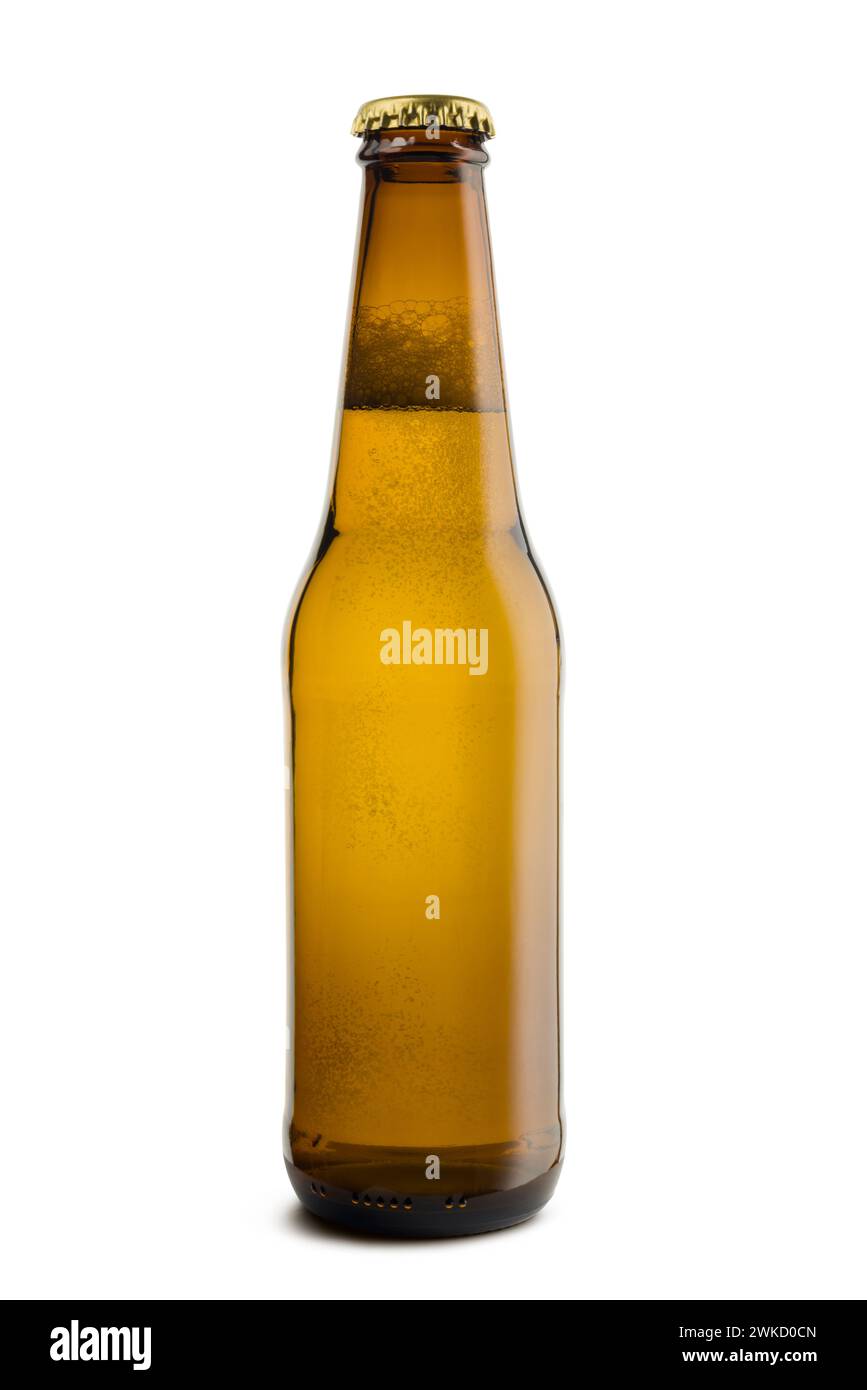 Bottiglia di birra bionda con tappo per aggiungere l'etichetta, isolata su sfondo bianco Foto Stock